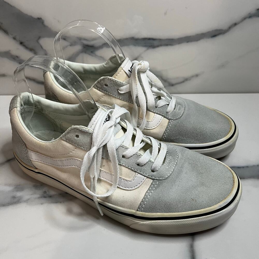 Vans Skateboard Women's Cream Gray Low Top Suede Leather Sneakers Sz 9.5 Classic